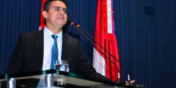 David Almeida oficializa saída do PSD