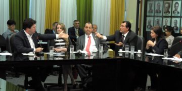 Braga pede pela não demissão de funcionários da Eletrobras Amazonas