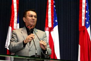 Read more about the article Deputado pede impeachment do governador Amazonino Mendes