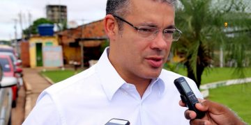 Josué Neto solicita a recuperação de ruas em bairros de Manaus