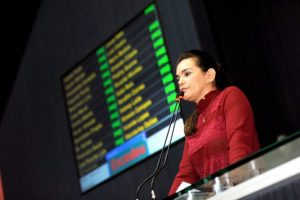 Leia mais sobre o artigo Alessandra Campêlo critica atuação da PGE contra servidores públicos concursados