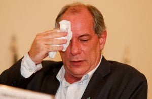 Read more about the article Ciro Gomes faz exames no hospital Sírio Libanês em São Paulo