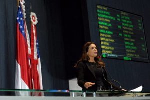 Read more about the article Alessandra Campêlo cobra execução das emendas impositivas em 2018
