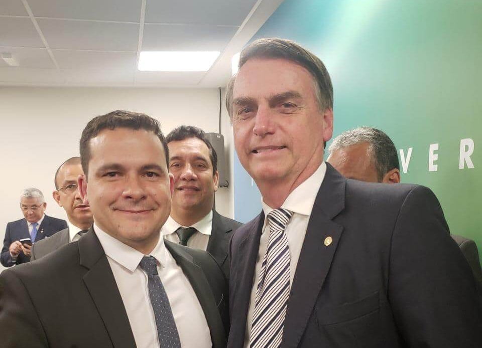 Você está visualizando atualmente Capitão Alberto Neto se reúne com Bolsonaro e garante união em prol das demandas do Amazonas