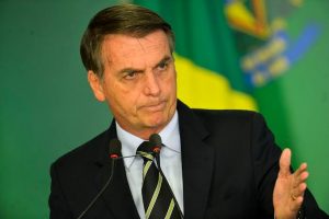 Jair Bolsonaro quer rever acordo firmado entre Lula e Paraguai