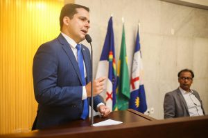 Read more about the article Deputado Alberto Neto discursa sobre reforma da previdência no encontro com militares em Pernambuco