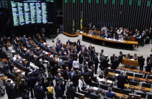 Read more about the article Deputados Federais querem ressuscitar outras PECs