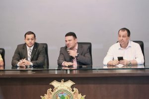 Read more about the article Bancada federal do Amazonas discute demandas dos municípios com prefeitos do Interior