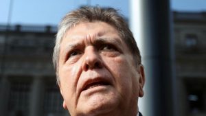 Ao receber ordem de prisão ex-presidente do Peru tenta suicídio 