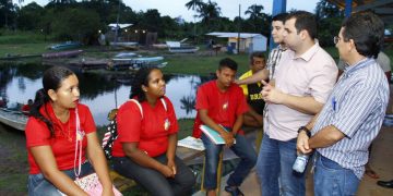 Deputado Roberto Cidade encontra precariedade em comunidades de Presidente Figueiredo