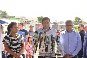 Read more about the article Wilson Lima anuncia construção de trecho do Igarapé do 40