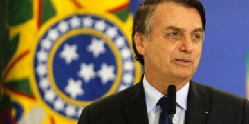 “Os ministros não tem nenhuma habilidade política”, diz Bolsonaro