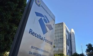 Servidores da Receita acessaram dados de forma ilegal de Bolsonaro