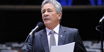 Carlos Souza é exonerado por Arthur após condenação da justiça