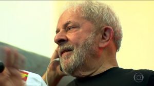 Read more about the article Até o final do mês o STJ deve julgar pedido de Lula para cumprir pena domiciliar