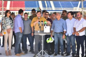 Read more about the article Wilson Lima anuncia estrutura de saúde levada para festival em Parintins permanecerá no município