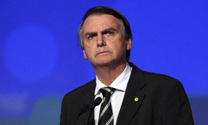 Você está visualizando atualmente Bolsonaro critica “Marginais que executaram o Sgt da PMAM saem pela porta da frente da delegacia”