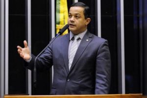 Delegado Pablo do AM pede que MP puna Partido dos Trabalhadores por utilizarem dinheiro público em movimento Lula Livre