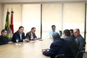 Leia mais sobre o artigo Plano de desenvolvimento do Amazonas é discutido pelo governador Wilson Lima e representantes da indústria e comércio 