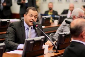 Delegado Pablo Oliva vota contra moção de repúdio ao Ministro da Educação Abraham Weintraub