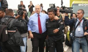 Governador Wilson Witzel comemora desfecho do sequestro na ponte Rio-Niterói
