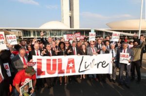 José Ricardo participa de ato político para marcar os 500 dias da  prisão de Lula