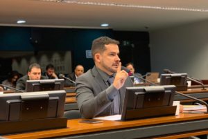 Leia mais sobre o artigo Comissão da Câmara aprova projeto do deputado Alberto Neto que monitora agressores contra mulheres
