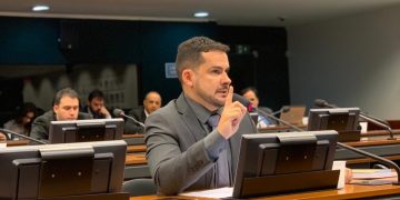 Comissão da Câmara aprova projeto do deputado Alberto Neto que monitora agressores contra mulheres