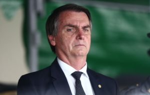 Read more about the article Bolsonaro se reúne nesta segunda-feira para discutir saída do PSL