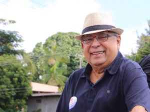 Read more about the article Políticos parabenizam Amazonino por passagem de seu aniversário
