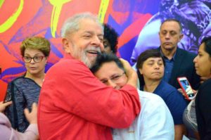 Leia mais sobre o artigo Sinésio Campos confirma vinda de Lula a Manaus em dezembro para posse do diretório Estadual