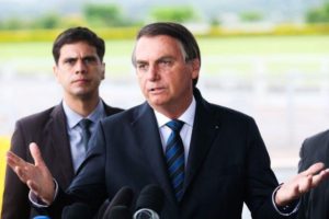 Read more about the article Tarifa para produção de energia solar será proibida pelo Congresso, afirma Bolsonaro
