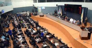 Leia mais sobre o artigo Opinião | Eleições 2020: 14 vereadores podem mudar de partido em Manaus