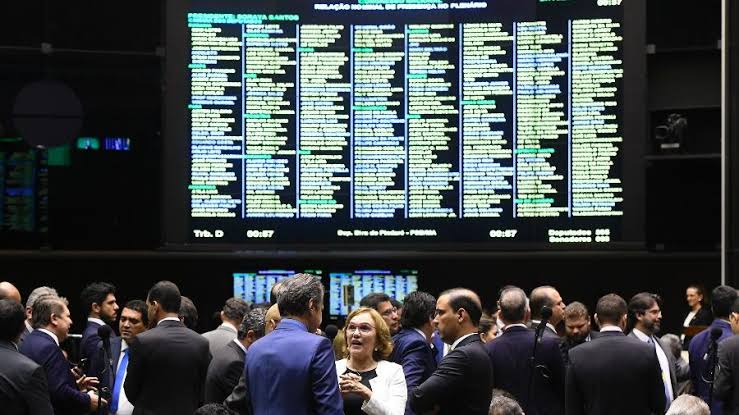 Saiba Como Votaram Os Deputados Federais Do Am Na Aprovacao Do Aumento Do Fundo Eleitoral Para R 2 Bilhoes Direto Ao Ponto