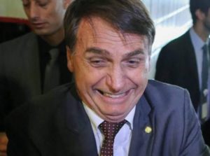 Leia mais sobre o artigo Fundo Eleitoral de R$ 2 bilhões é aprovado por Bolsonaro
