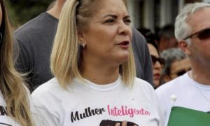 Read more about the article Ministério Público investiga ex-mulher de Bolsonaro por ‘funcionários fantasmas’ de Carlos