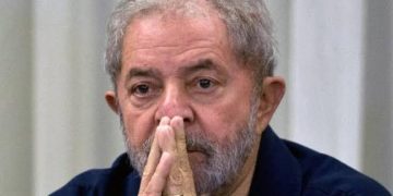 Lula viaja para Brasília para depor à Justiça e orientar a bancada petista