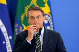 Leia mais sobre o artigo Ministro da Saúde pede para Bolsonaro fazer novo exame do coronavírus