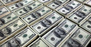 Leia mais sobre o artigo Dólar pode chegar a R$ 6, diz especialista