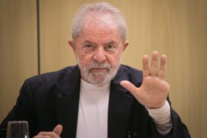 Leia mais sobre o artigo Lula descarta candidatura em 2022: “Já fui longe demais”