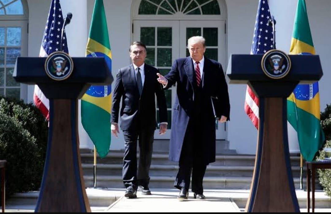 Você está visualizando atualmente Bolsonaro diz que Brasil e EUA querem intensificar comércio entre os países