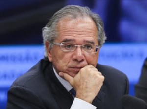 Leia mais sobre o artigo ‘A solução para sair do buraco não pode ser cavar mais fundo’ diz Paulo Guedes sobre Pró-Brasil