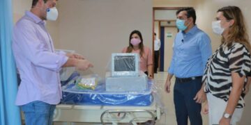 Governador do AM acompanha preparação de ala indígena no Hospital de Combate à Covid-19