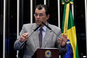 Read more about the article Eduardo Braga viabiliza a liberação de mais de R$ 36 milhões para o AM