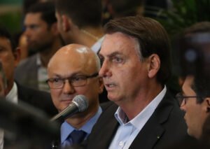 Leia mais sobre o artigo Opinião | Bolsonaro vai trocar superintendente da Zona Franca de Manaus