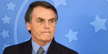 Bolsonaro revoga MP dos reitores, devolvida por Alcolumbre sem apreciação