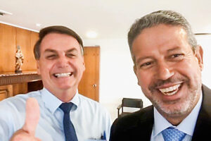 Read more about the article PGR denuncia ao Supremo deputado Arthur Lira, um dos líderes do ‘Centrão’