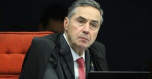 Read more about the article ‘TSE não é ator político e julgará Bolsonaro com base em provas’, diz Barroso