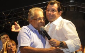 Leia mais sobre o artigo Amazonino e Eduardo Braga desembarcam em Manaus para articulações eleitorais