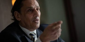 ‘Não sou bomba coisa nenhuma’, diz Wassef ao falar sobre caso Queiroz